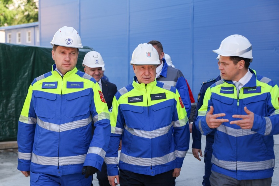 Автобусы, признание и «Любовь»