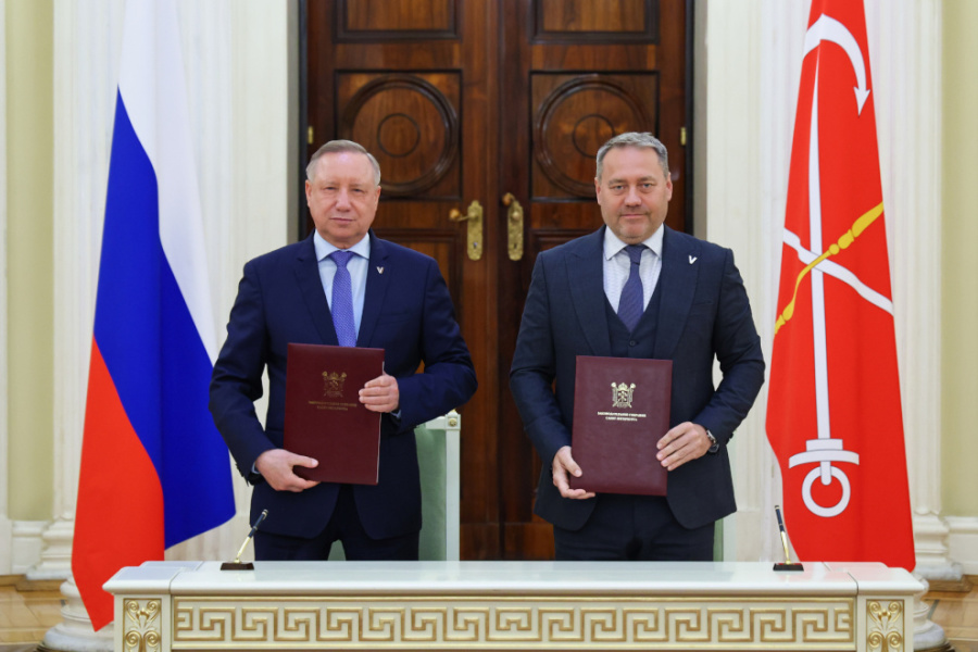 Поздравление Губернатора Александра Беглова и Председателя Законодательного Собрания Александра Бельского с Днем России